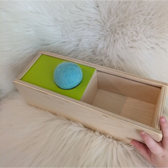 Lovevery sliding top box original ball thinker kit - Picture 2 of 2